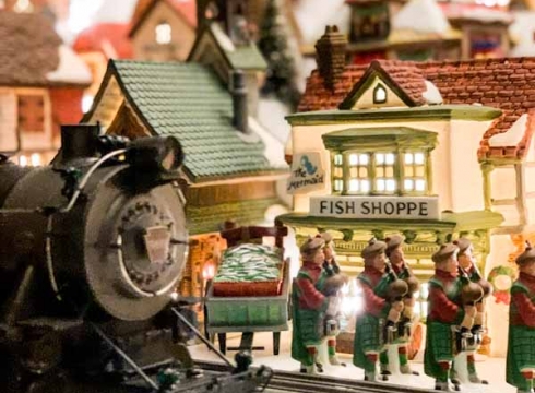 Holiday Train Display at Seaford Museum