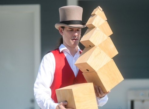 David Darwin &mdash; One Man Sideshow