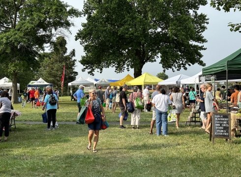 Wednesday Market at Crooked Hammock