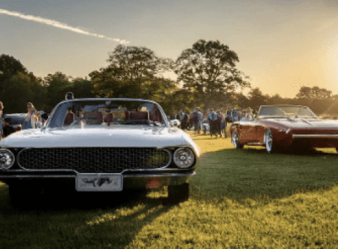 Dolce Bakery & Coffee Shop Car Show