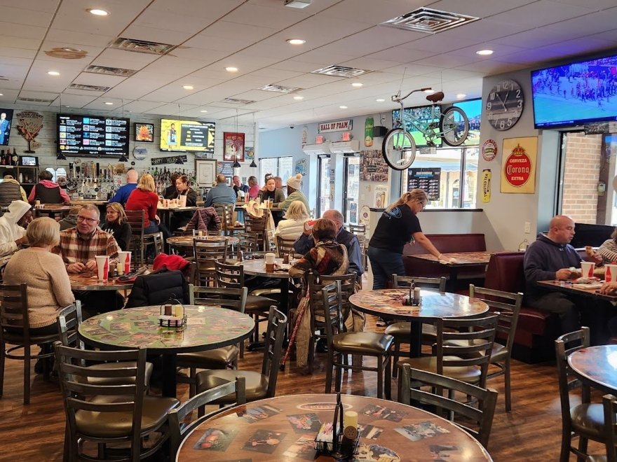 Arena's Deli