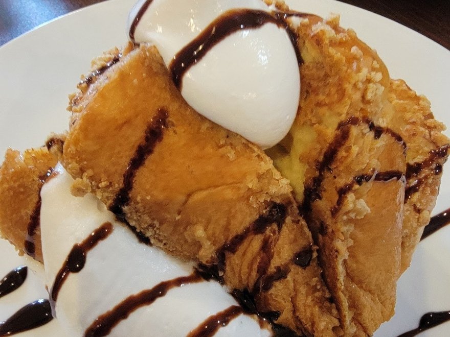 Breakfast Guru Restaurant & Bar