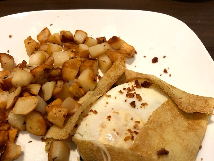 Breakfast Guru Restaurant & Bar
