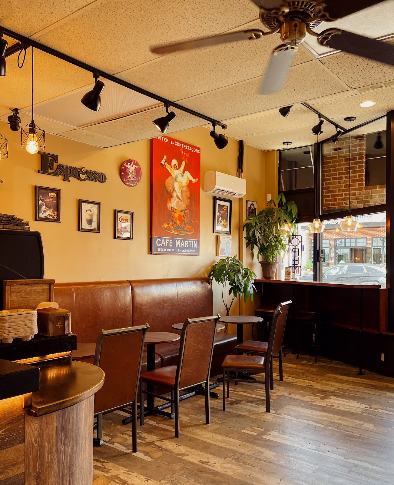 Cafe A Go-Go