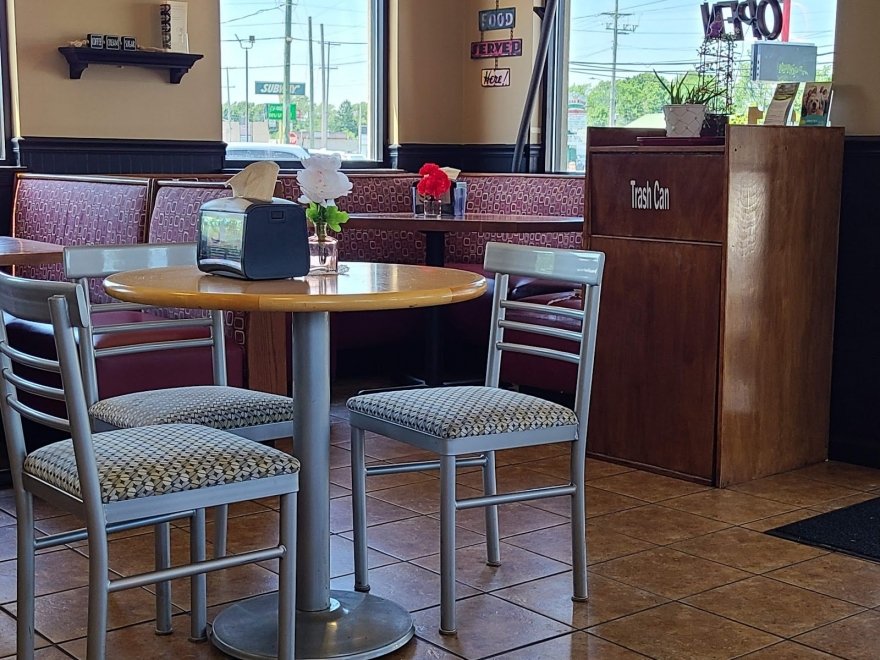 Davellis Bagel Cafe