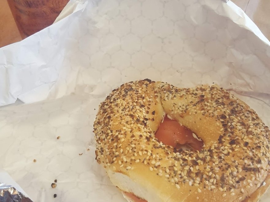 Davellis Bagel Cafe