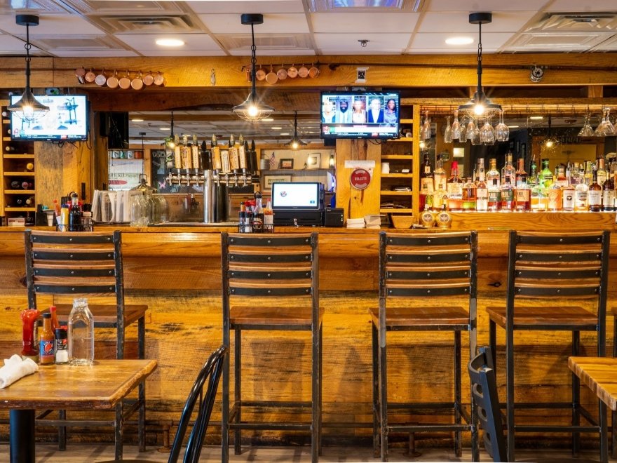 Fins Fish House & Raw Bar