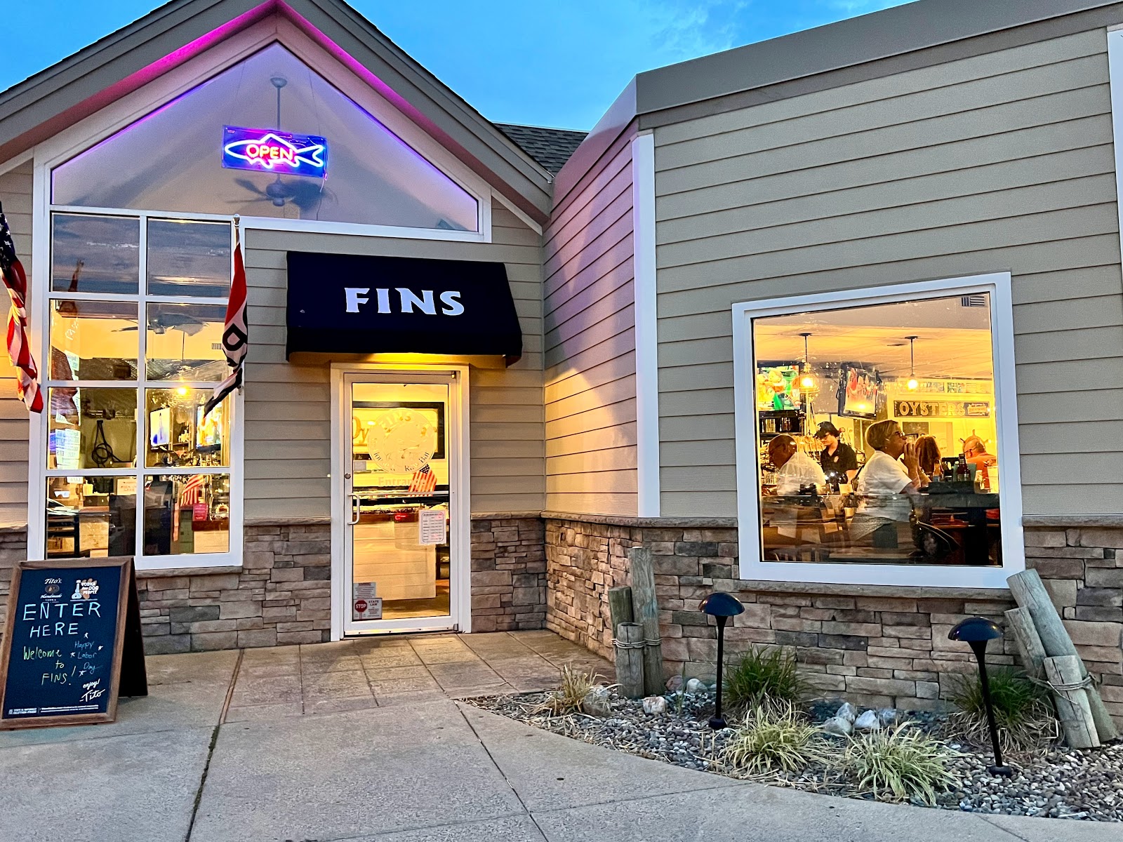 Fins Ale House & Raw Bar Bethany Beach OnSite