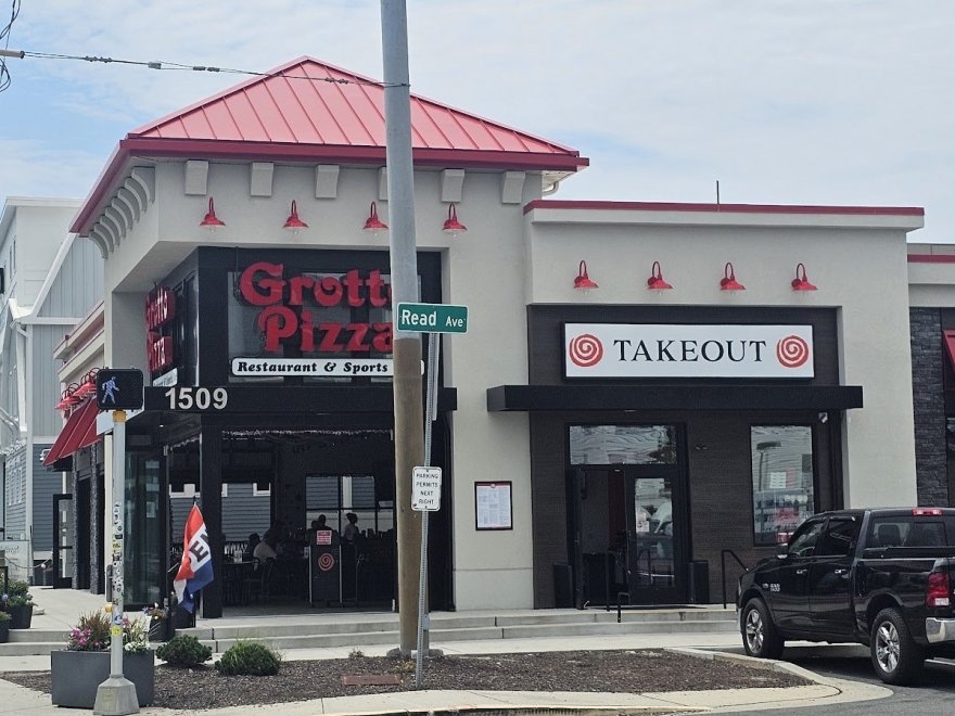 Grotto Pizza