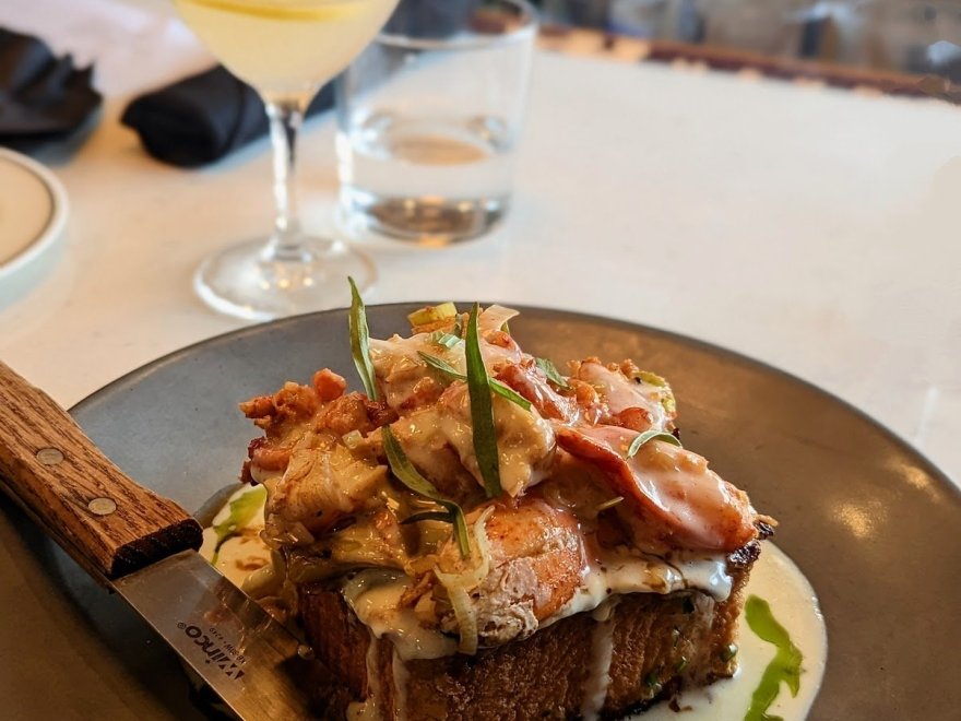 Drift Seafood and Raw Bar