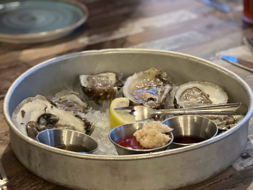 Fins Ale House & Raw Bar