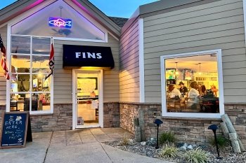 Fins Ale House & Raw Bar