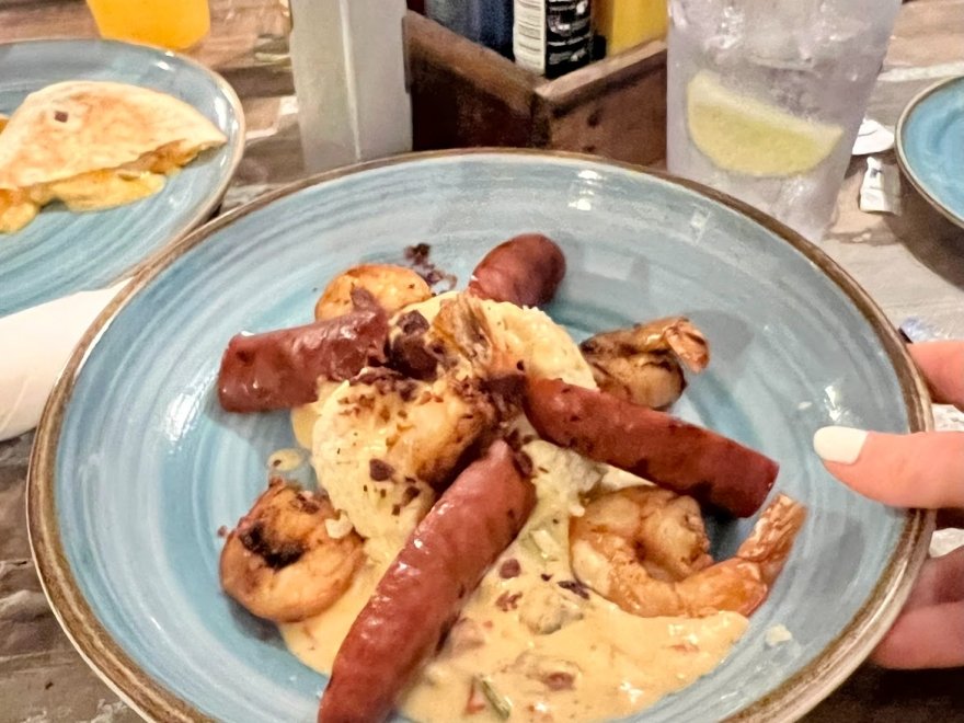 Fins Ale House & Raw Bar