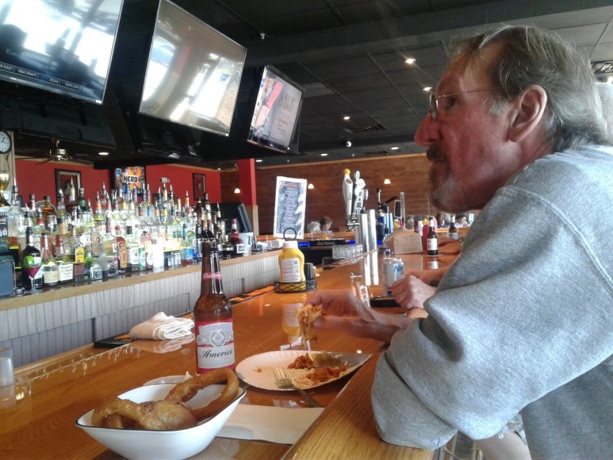 High Stakes Bar & Grill