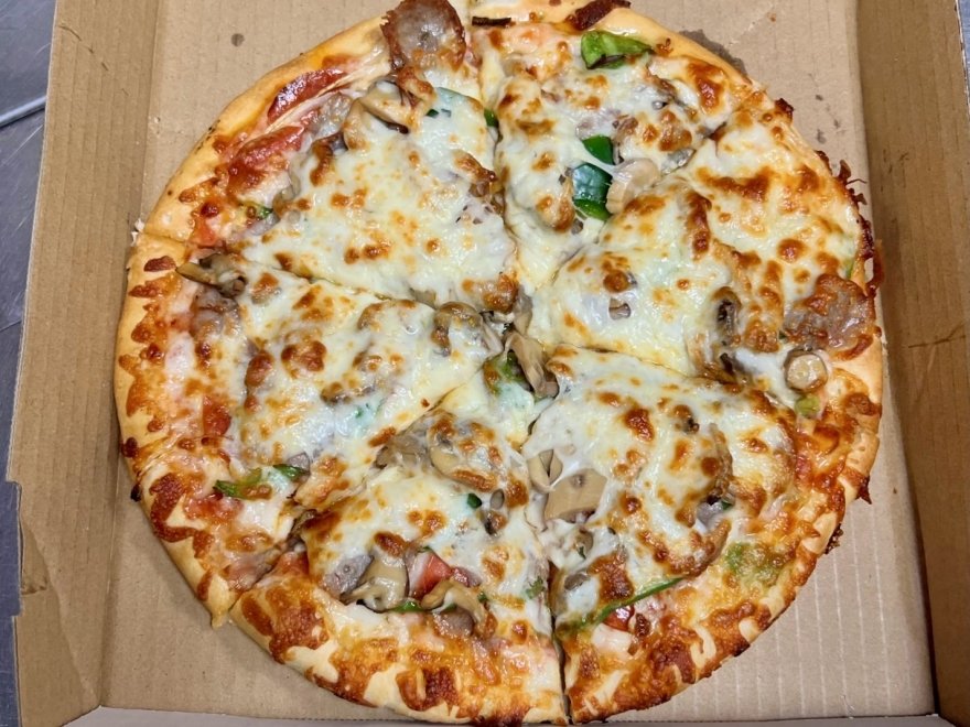 Louie's Pizza