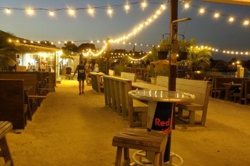 Seaside Bar & Grill