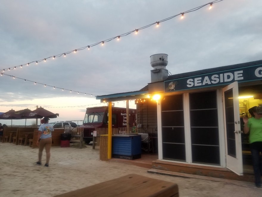 Seaside Bar & Grill