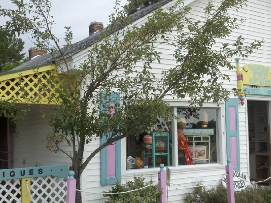 Magnolia Street Antiques