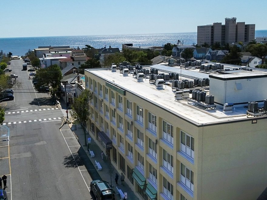 Brighton Suites Hotel