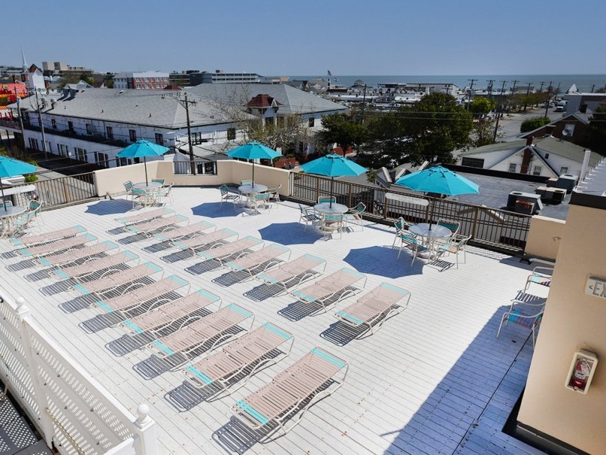 Brighton Suites Hotel