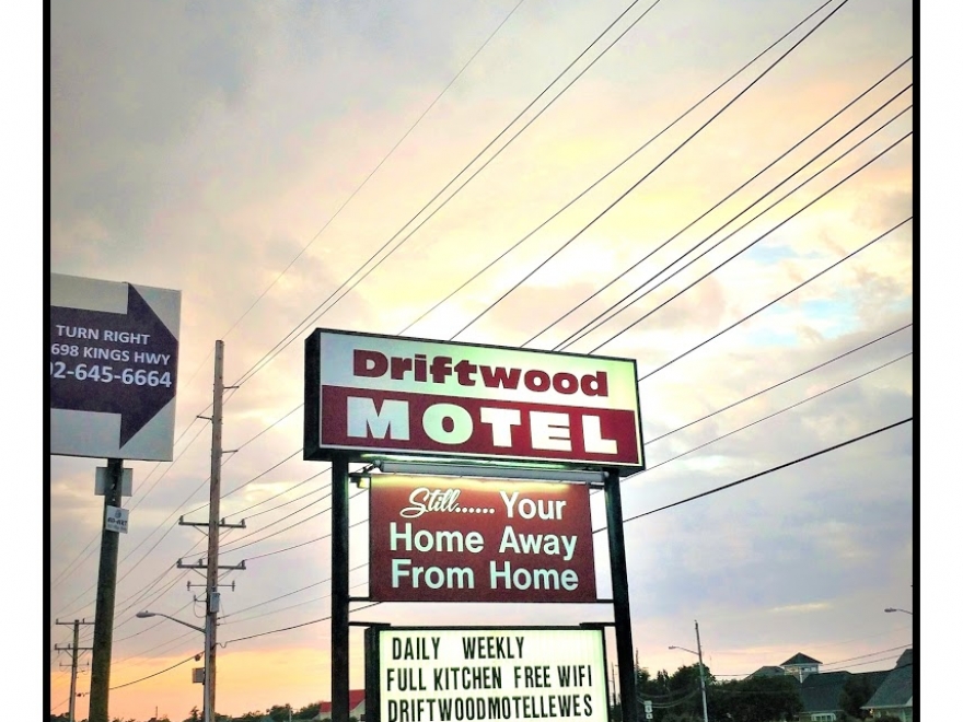 Driftwood Motel