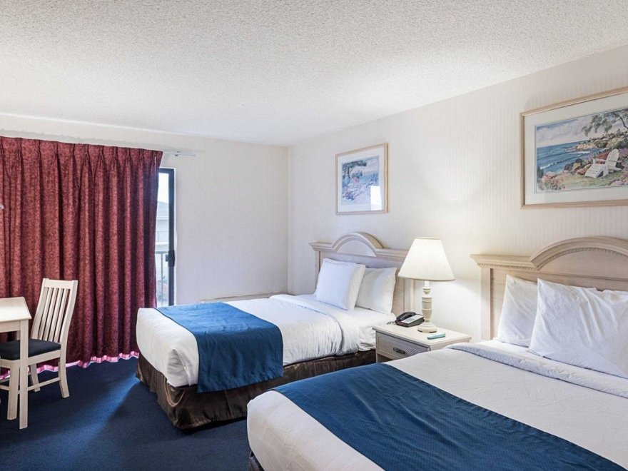 Econo Lodge Inn & Suites Rehoboth Beach