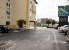 Days Inn & Suites by Wyndham Rehoboth Beach / Dewey