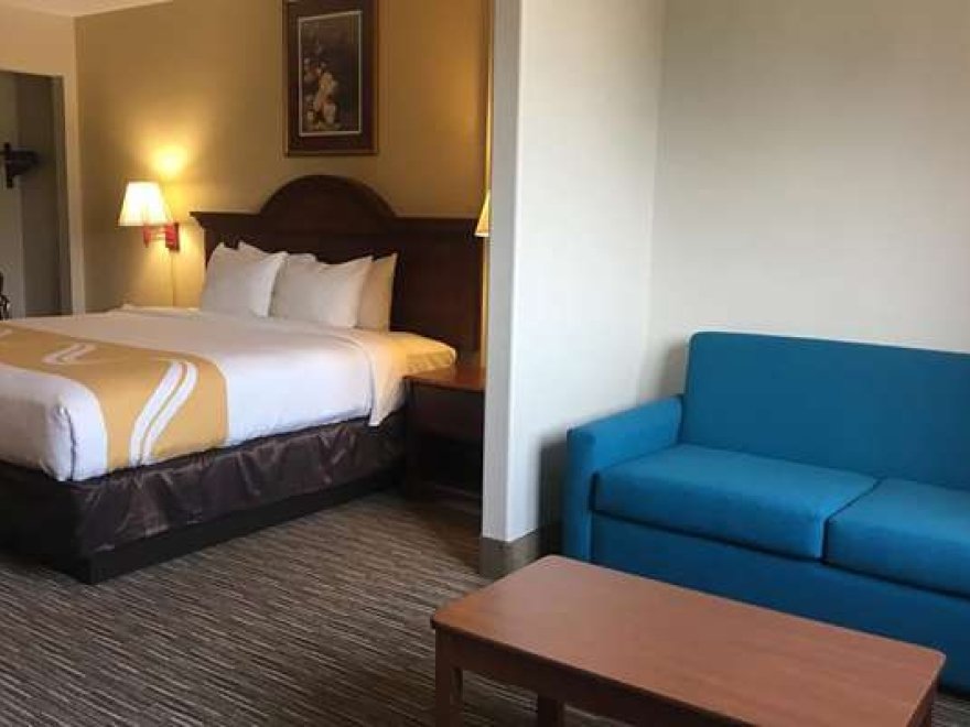 Days Inn & Suites by Wyndham Rehoboth Beach / Dewey