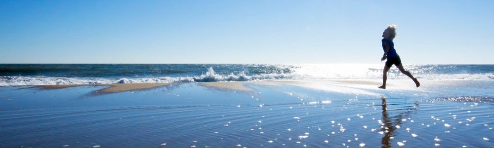 Play on Land, on the Sand and in the Sea!